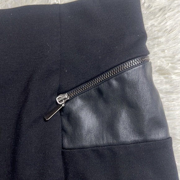 Carmen Marc Valvo Black Pencil Skirt Pleather Pockets | B13 - Picture 3 of 7